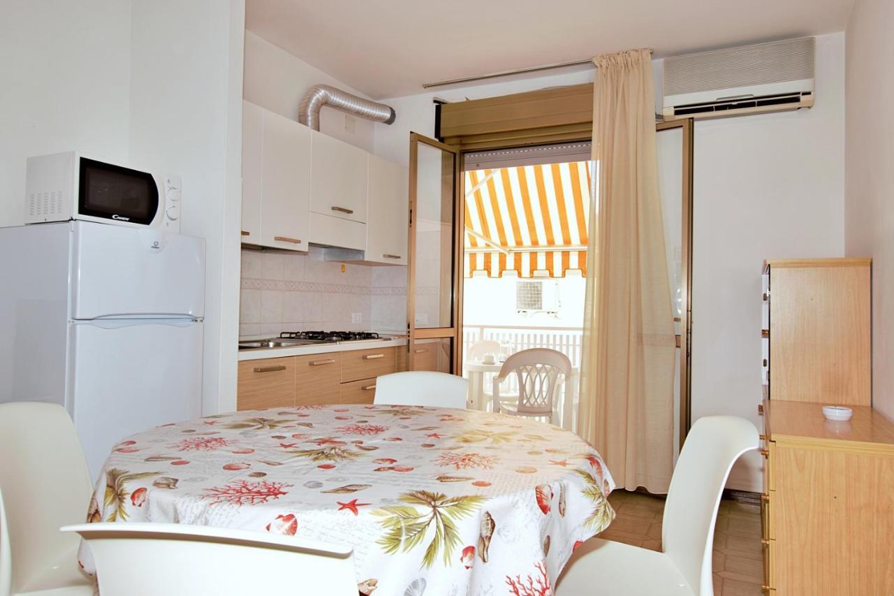 Residenza Canova Lignano Sabbiadoro Exterior photo